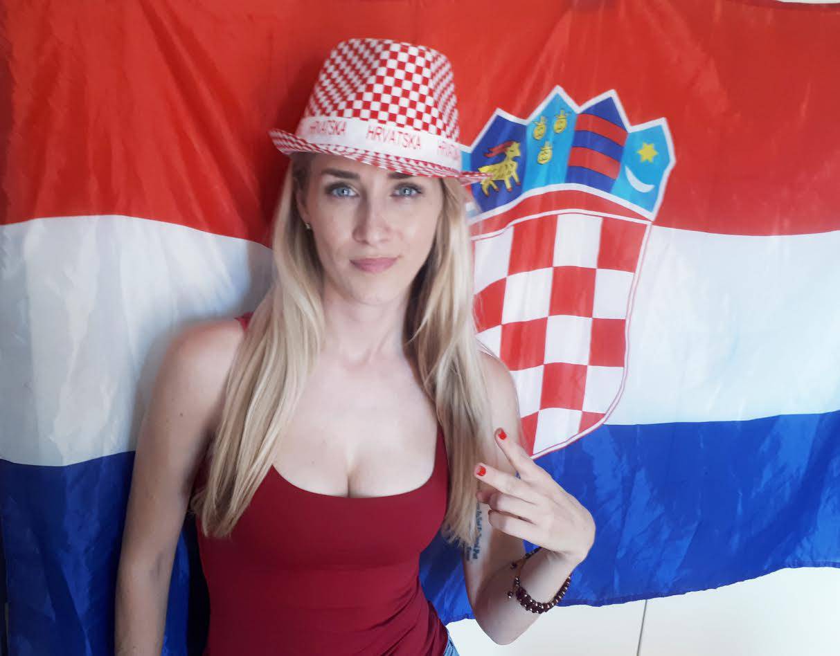 Pamela i BB Anezi: 'Vatreni, večeras ćemo zgaziti Dansku!'