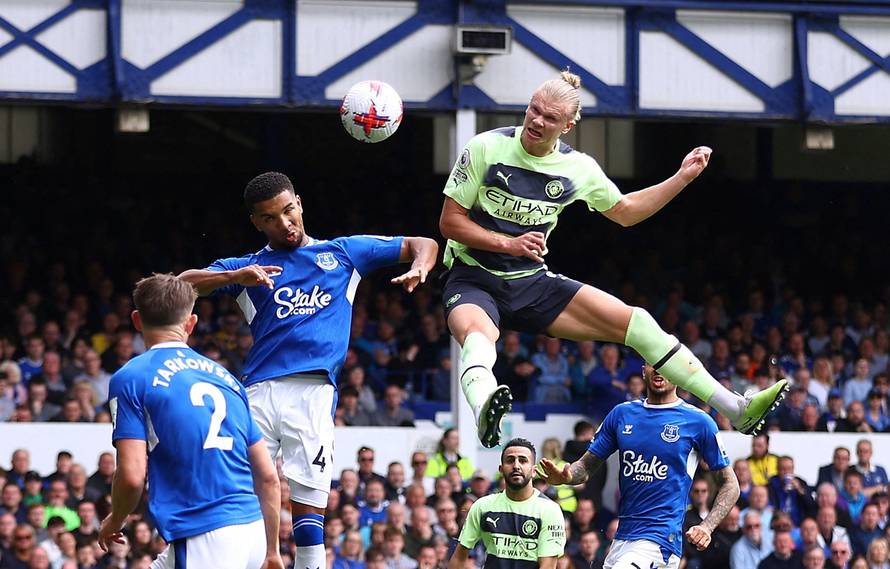 Premier League - Everton v Manchester City