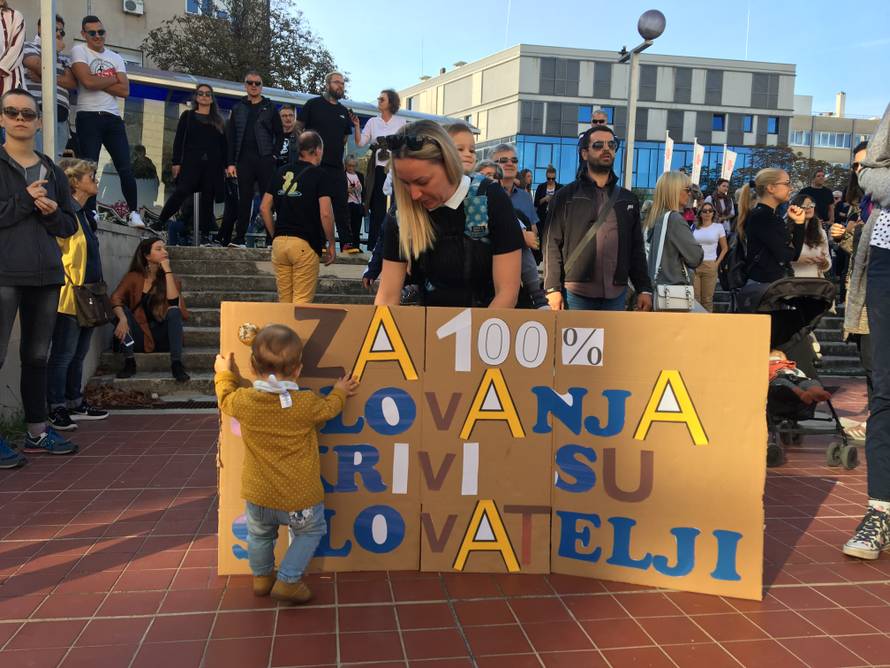 Prosvjedi u Hrvatskoj: 'Tu smo jer vas pravosuđe nije zaštitilo'