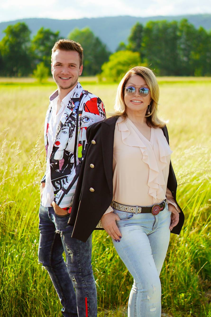 Neda Ukraden 'ulovila' mlađeg: Snimila duet s Lukom Basijem