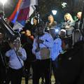 FOTO Studenti i gra&dstrok;ani pje&scaron;ice idu prema Beogradu, ovako su ih do&ccaron;ekali u Obrenovcu