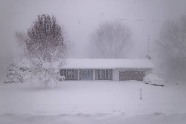 Cold weather front hits Ontario