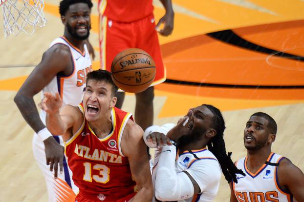 NBA: Atlanta Hawks at Phoenix Suns