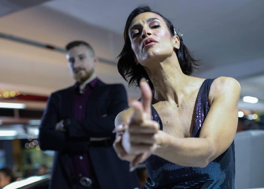 Poput James Bond djevojke: Ivana Banfić pozirala na jahti