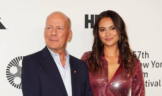 Emma Heming dirljivom objavom obilje&zcaron;ila 17 godina braka s Bruceom Willisom