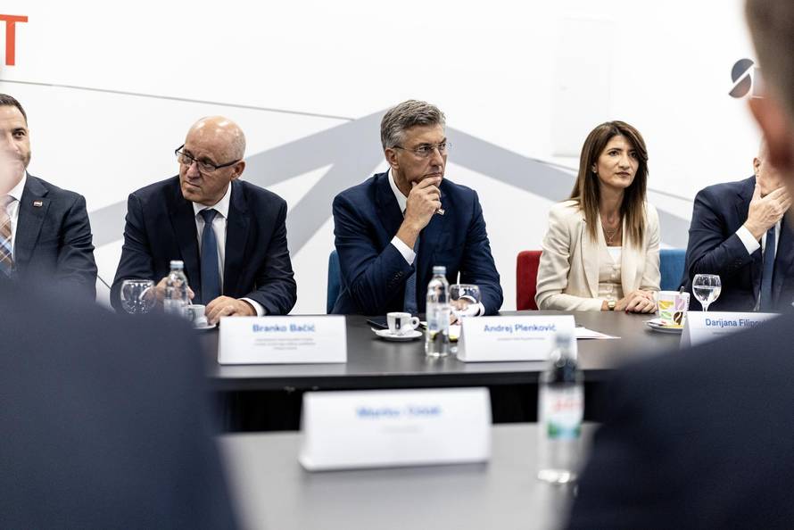 Mostar: Andrej Plenković u Kampusu Rodoč Sveučilišta u Mostaru