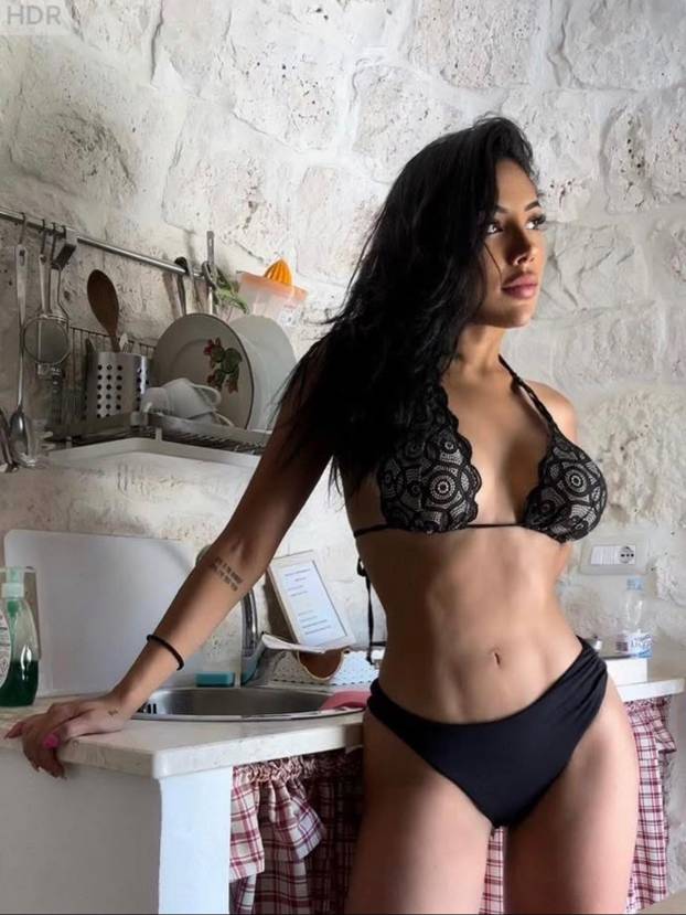 FOTO Seksi kuharica koja je zaludjela milijune: Nataly kuha u izazovnim izdanjima