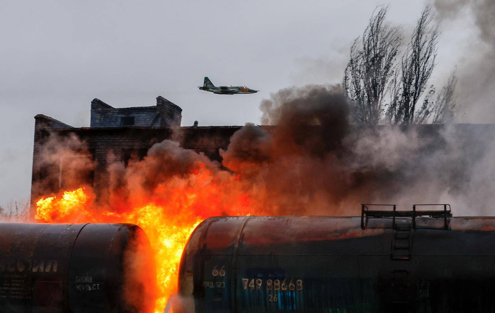 Fire following recent shelling in Shakhtarsk