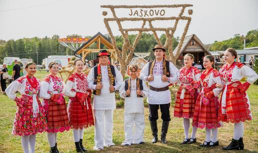 Po&ccaron;inje &Scaron;trudlafest 2026.: Zlatna baka i tajni recepti sti&zcaron;u u najsla&dstrok;e selo u Hrvatskoj!