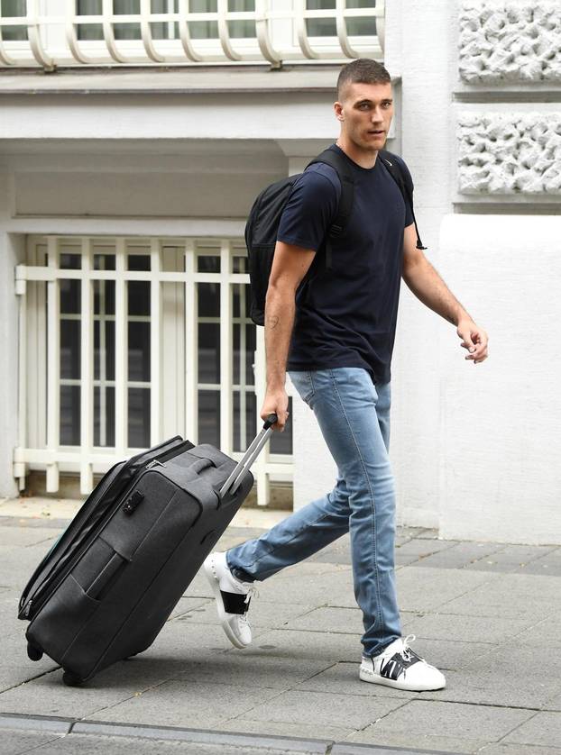 'Vatreni' pod maskama: Kovačić i Ćaleta jedini ih nosili, drugi ne