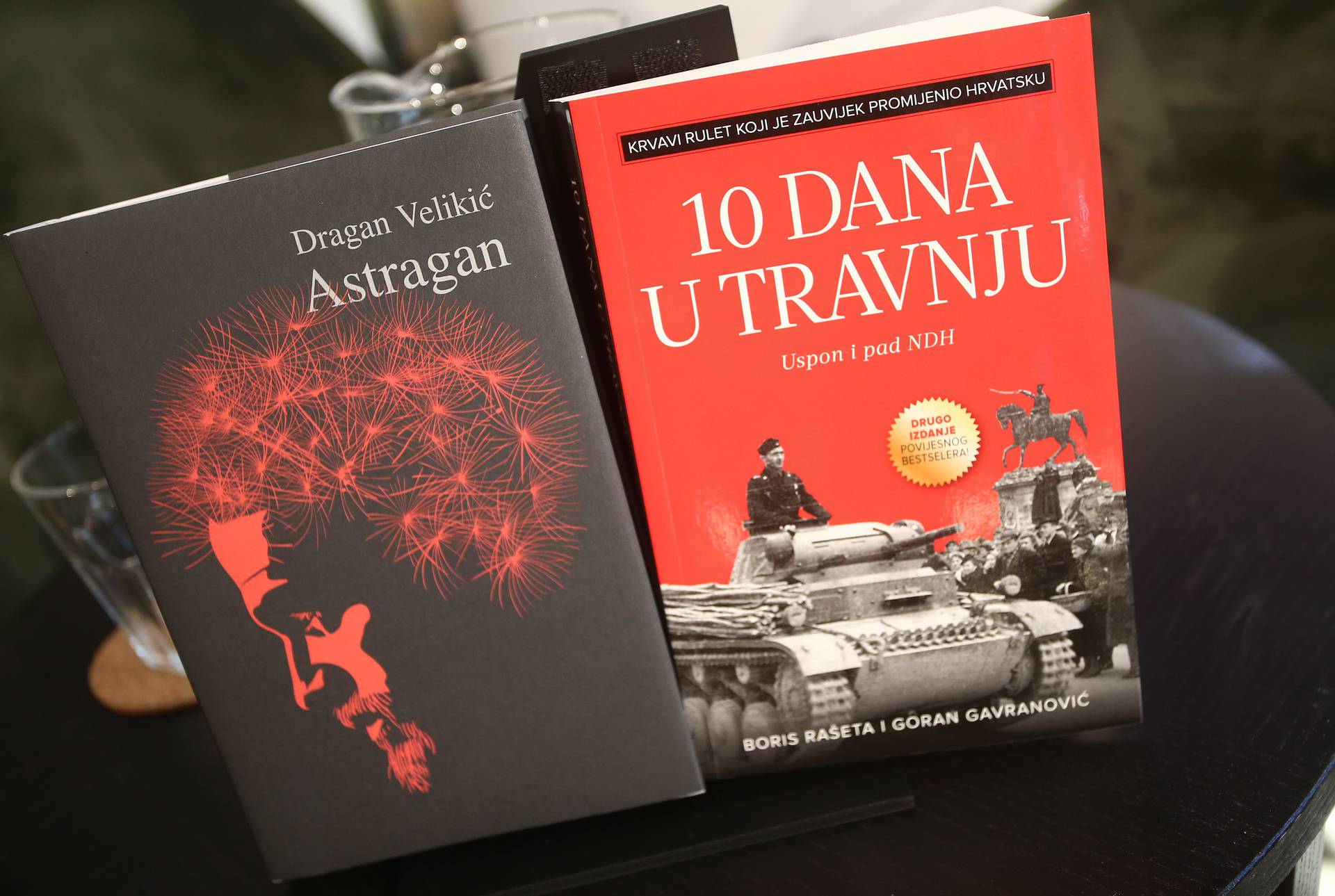 Autori povijesnih knjiga suočili su se prošlošću kroz književnost i međusobni dijalog u Frakturi