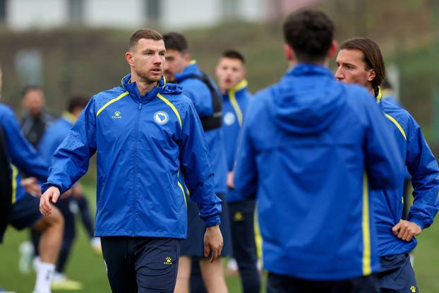 Sarajevo: Trening nogometne reprezentacija BiH uoči finalne utakmice doigravanja za Svjetsko prvenstvo