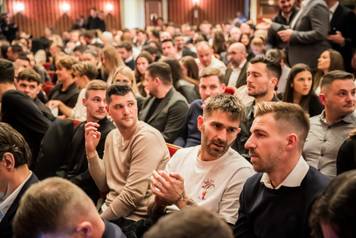 Split: Poznati na pretpremijeri operet "Kraljica lopte"