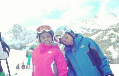 Zimske radosti: Madonna djeci pokazala kako se dobro skija