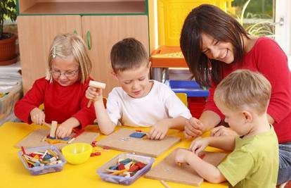 U predškolskoj dobi važnija je igra i druženje od obrazovanja