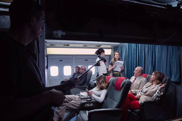 Nives u seriji igra djevicu Nenu: Zakopčana do grla šokirala sve!