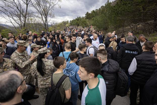 Mostar: Brojni vjernici sudjelovali na križnom putu