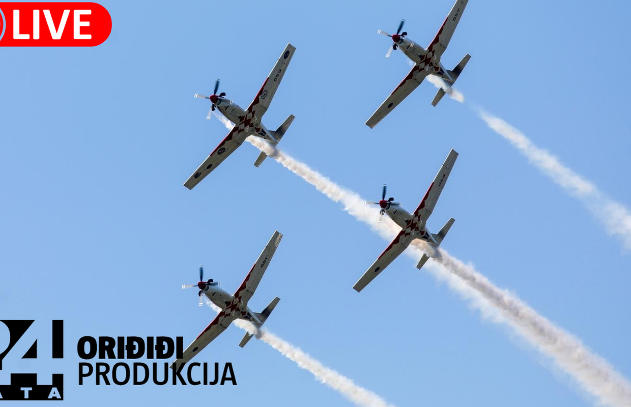 Spektakl na nebu: Helikopteri i avioni izvode vratolomije u spomen na legendarnog Rudija