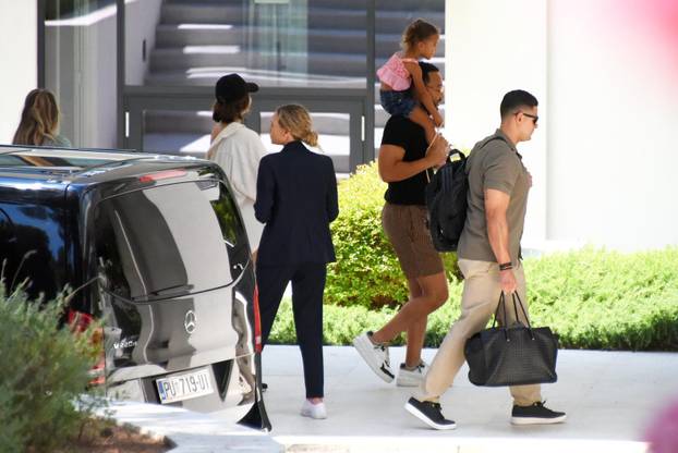 EKSKLUZIVNE FOTOGRAFIJE: John Legend stigao u Pulu