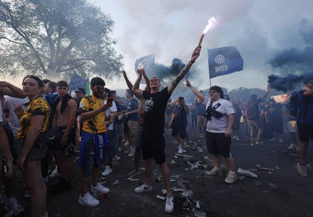 Champions League - Final - Inter Milan fans gather in Milan