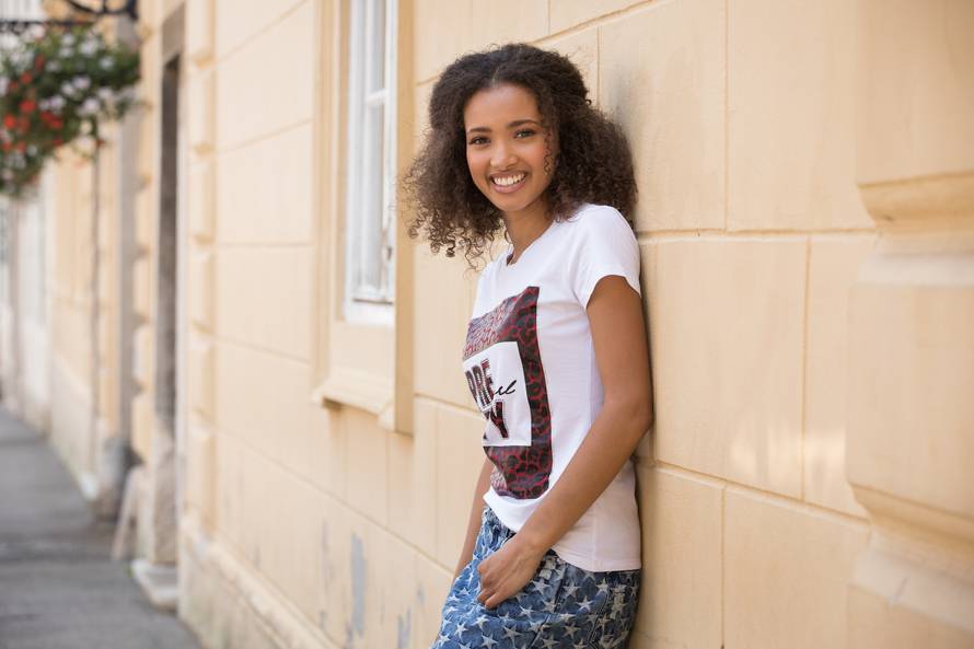 TV voditeljica: Osramotila sam se dok smo snimali na rolama