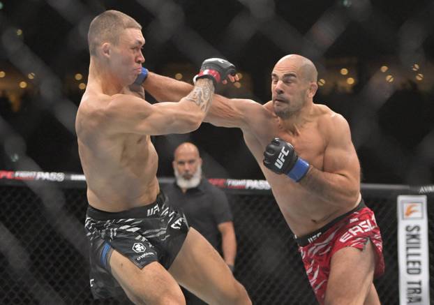 MMA: UFC 315 - Stirling v Erslan