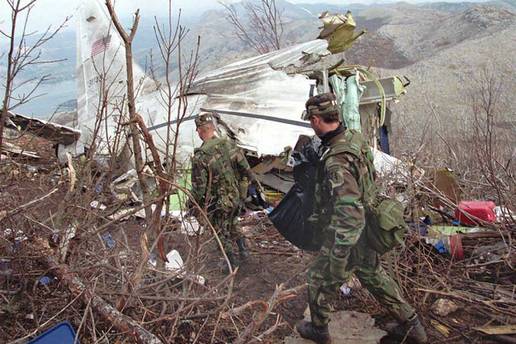 FOTO Prije 30 godina ameri&ccaron;ki avion sru&scaron;io se u Dubrovniku: Poginuo i Clintonov ministar