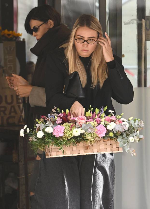 Zagreb: Anica Kovac sa kcerkom kupovala cvjece