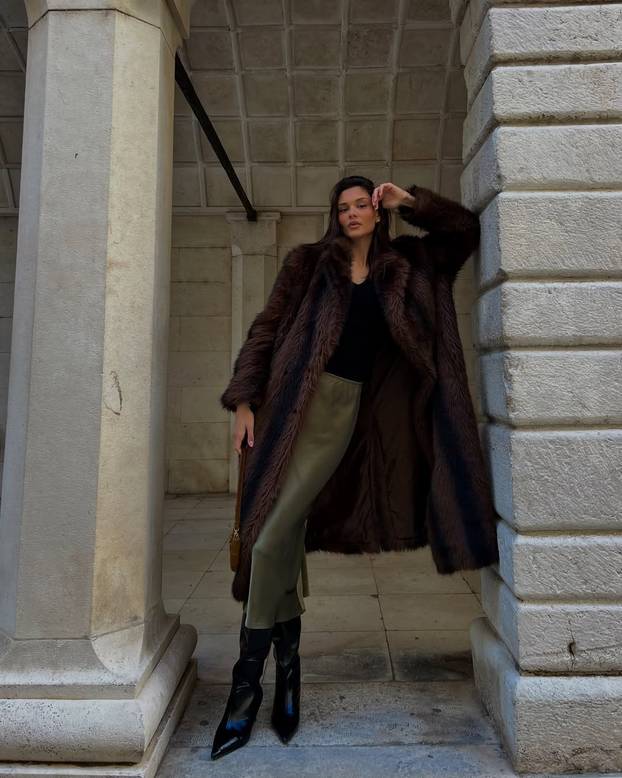 FOTO Laura Gnjatović odradila nastup u badiću: Evo kako je izgledala prije pet godina...