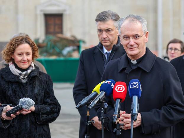 Zagreb: Andrej Plenković i mons. Dražen Kutleša obišli i razgledali obnovljenu unutrašnjost katedrale