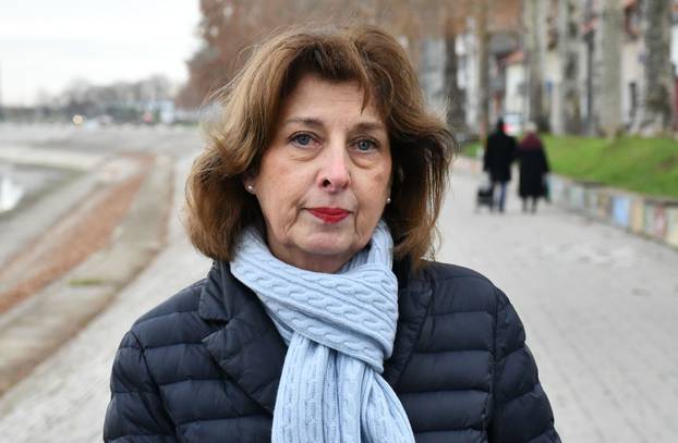 Slavonski Brod: Konferencija za novinare predsjedničke kandidatkinje Branke Lozo