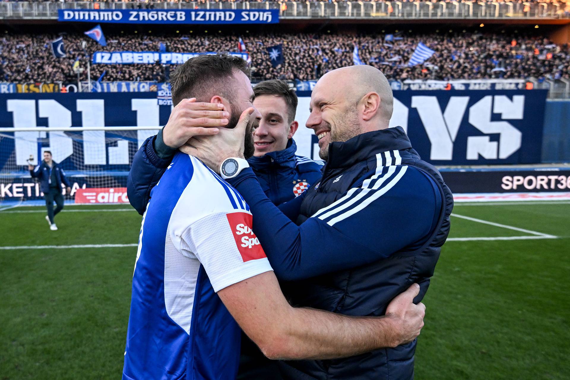 Zagreb: Slavlje igrrača GNK Dinamo nakon što su pobijedili Rijeku s 1:0