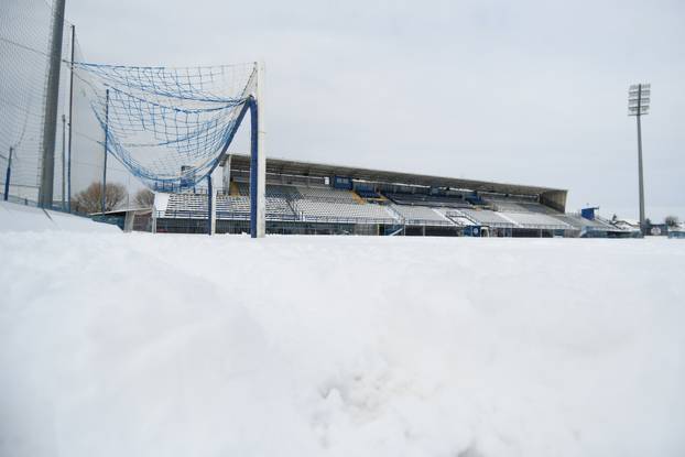 Kopivnica: Stadion Ivan Kušek Apaš osvanuo pod snježnim pokrivačem