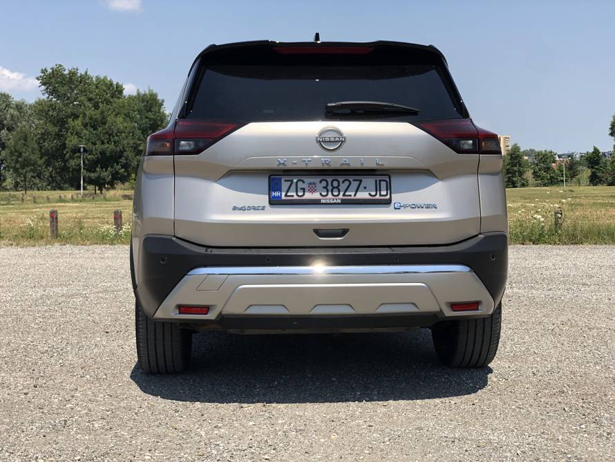 Nissan X-Trail na testu: Vozi samo na struju, a troši benzin
