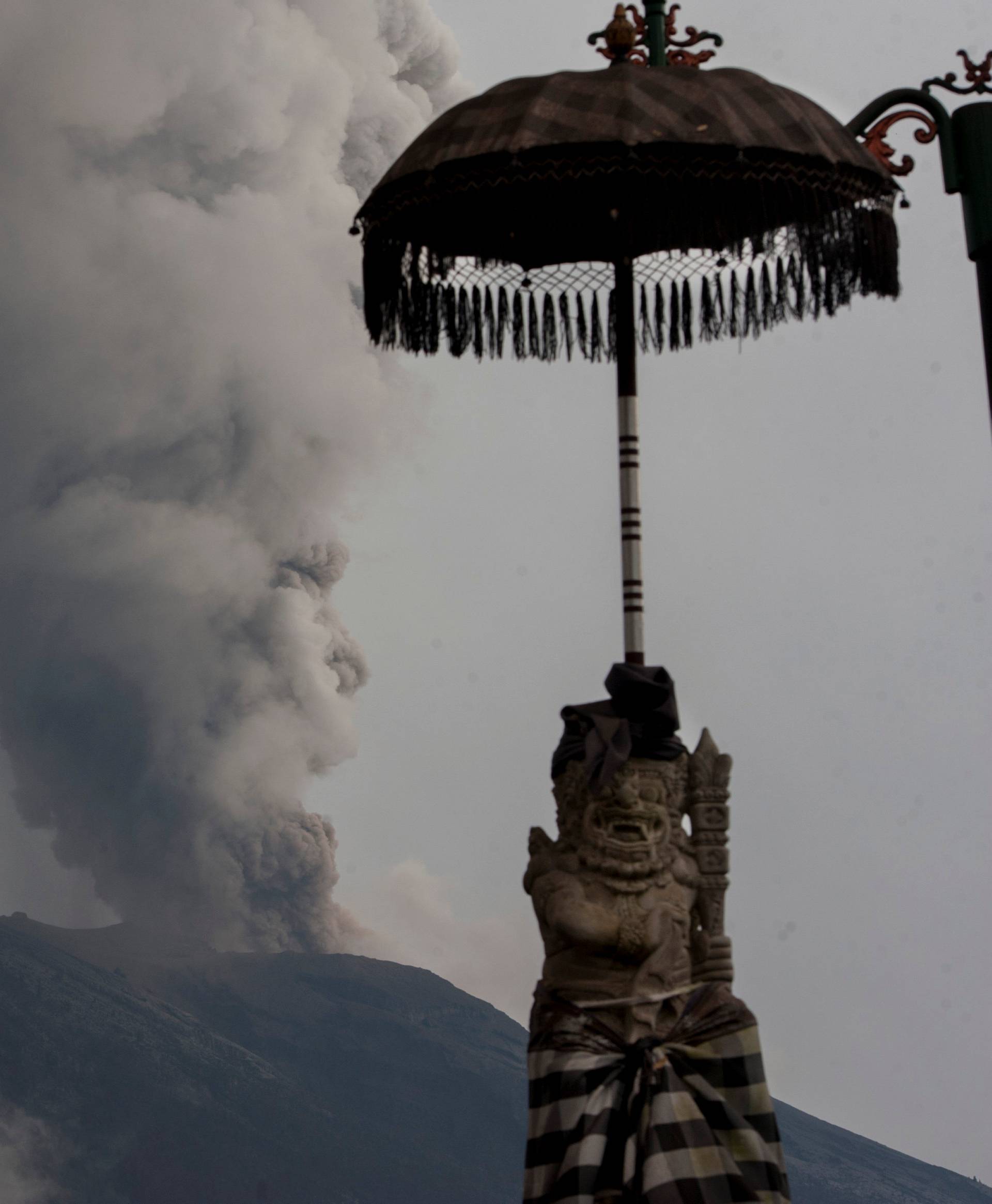 Eruption of Mount Agung as seen from Besakih temple in Karangasem