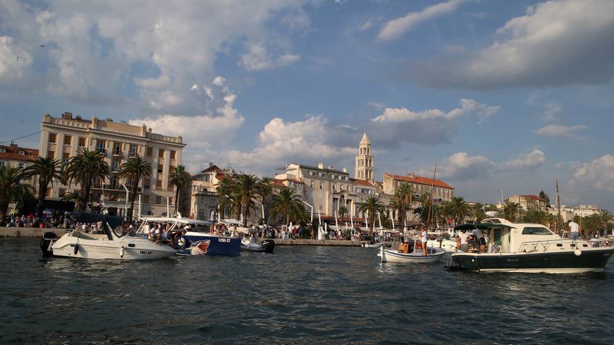 Oproštaj s legendom: Uz lijes Doris, Karan, Grašo, Huljići...