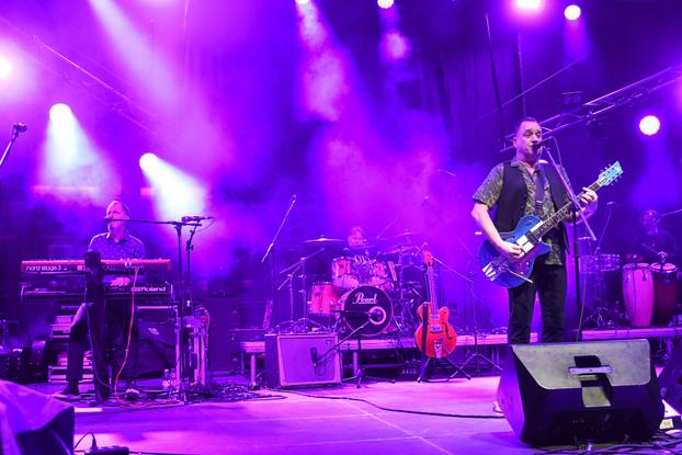 Koprivnica: Treću, završnu večer Pan festa mnogobrojne obožavatelje odusevio je Neno Belan & Fumensi