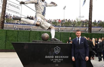 Počast: Beckham dobio statuu ispred stadiona LA Galaxyja