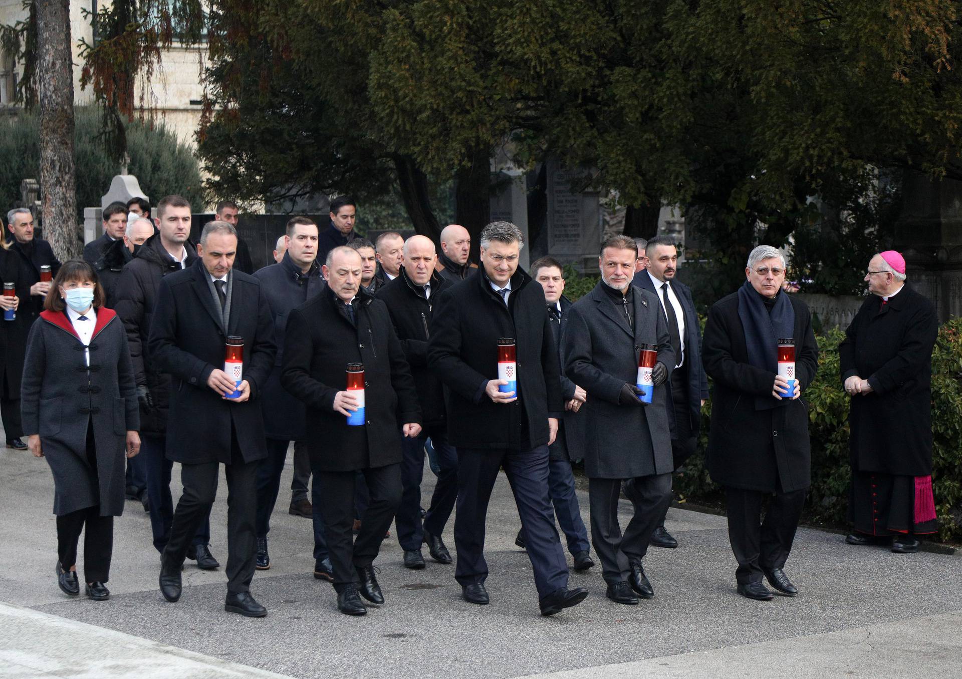 FOTO HDZ-ovci odali počast Tuđmanu: 'Postavio je temelje razvoja hrvatske demokracije'