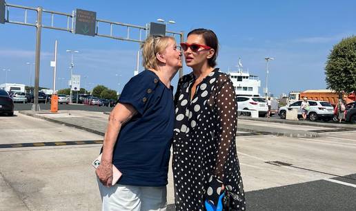 Nina Badri&cacute; objavila je rijetke fotografije s majkom na Hvaru: 'Ovi dani su za mene blagoslov'