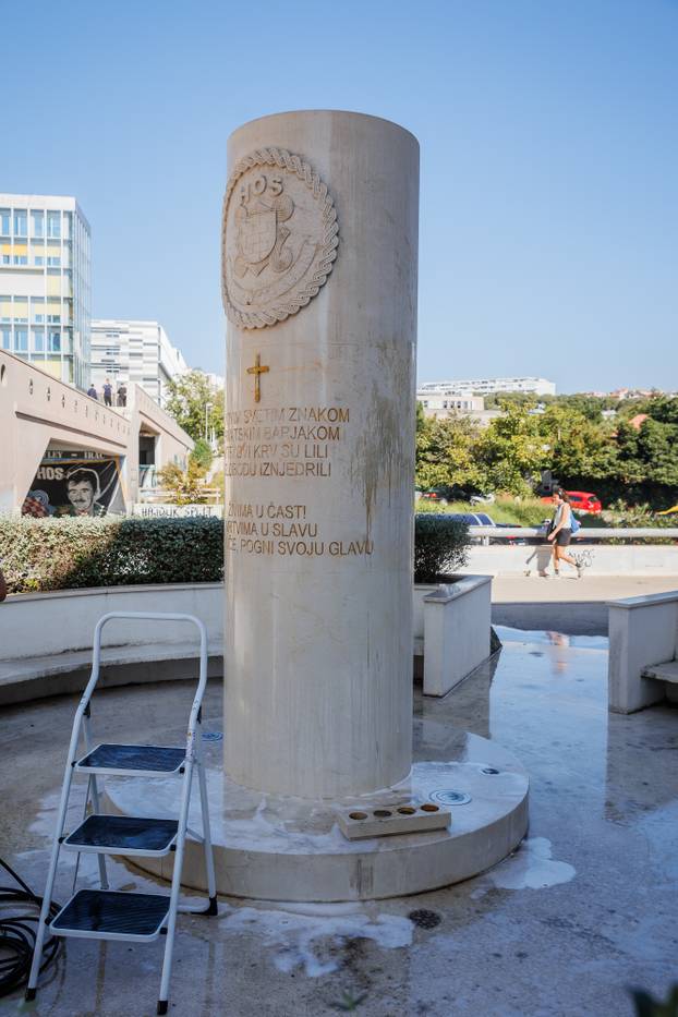 Split: Išaran spomenik HOS-a