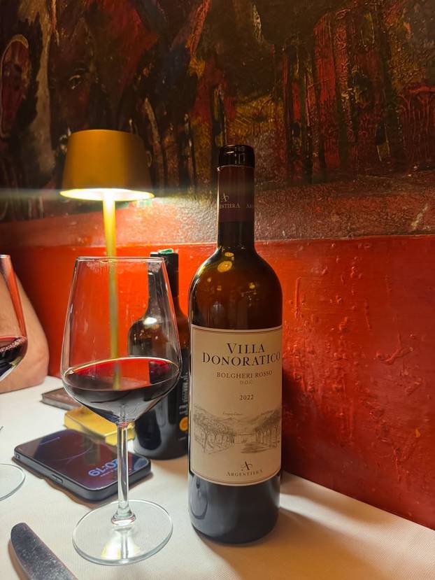 FOTO Kakav 'dolce vita'! Maja i Šime opet zajedno putuju: Ona objavila fotke hrane, kreveta...