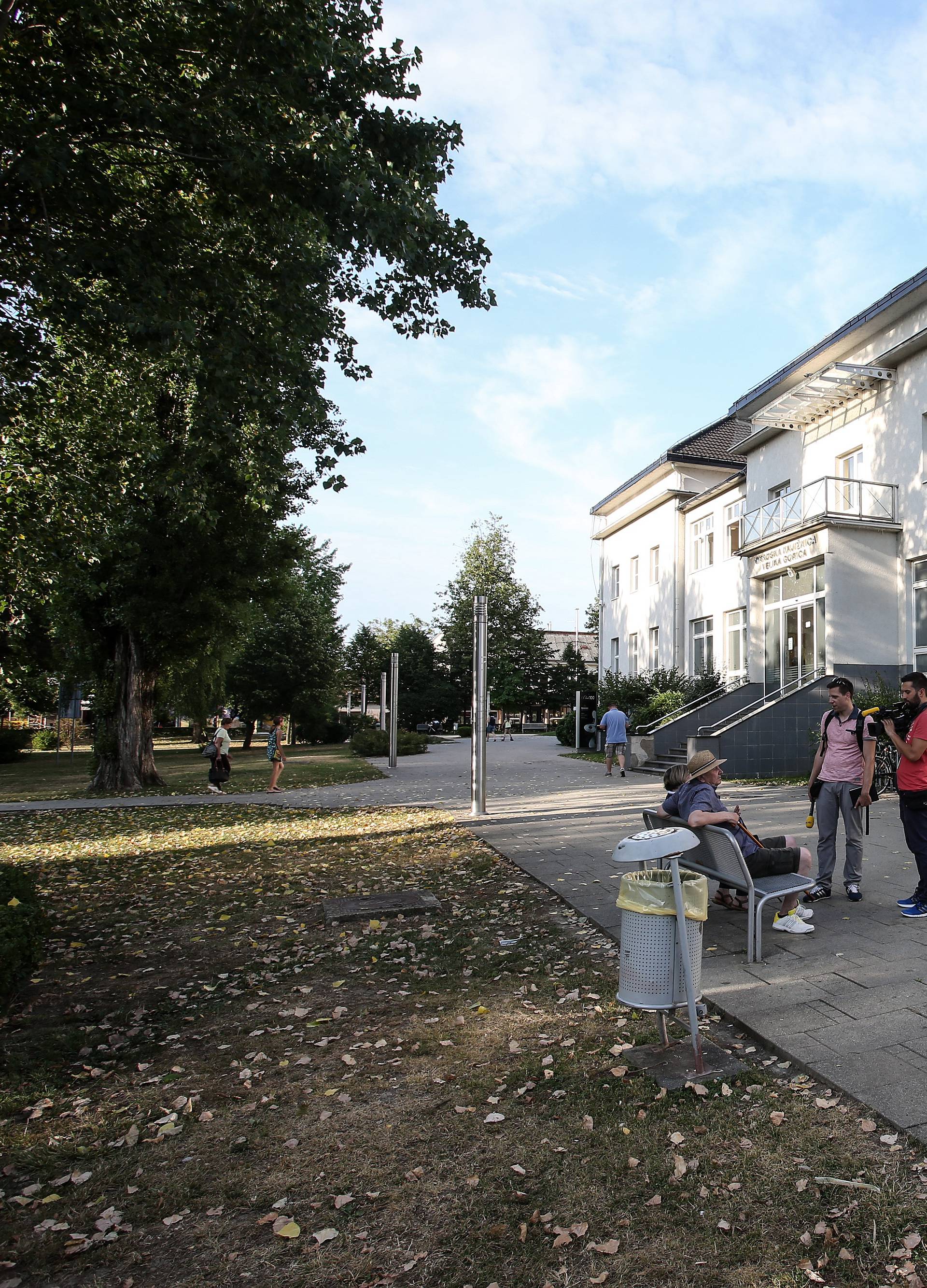 Zabila se ženi u noge i zbrisala: 'Na pločniku je bila lokva krvi'