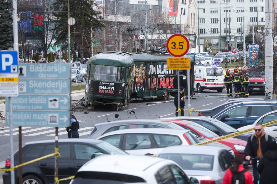Sarajevo: Tramvaj iskočio iz tračnica u središtu grada