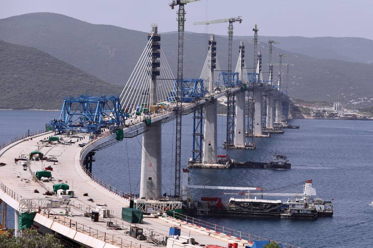 Za manje od dva tjedna spojit će zadnji segment Pelješkog mosta