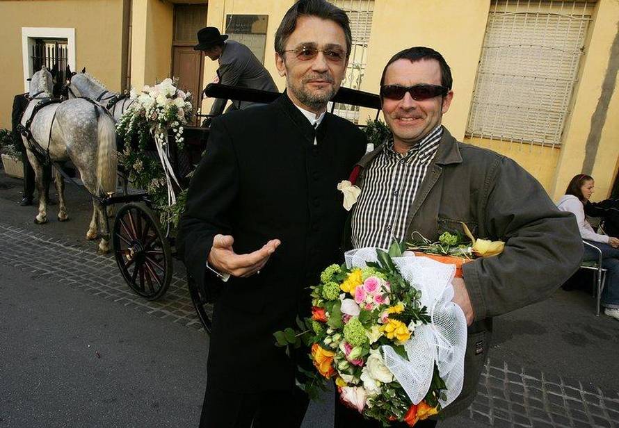 J. Galoić