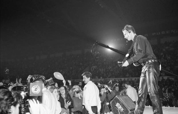 Zagreb: Gazde i gosti održali veliki koncert u Domu sportova, 12.12.1995.