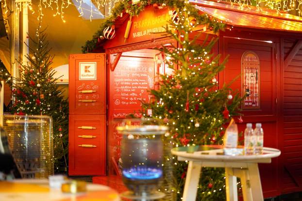 Bo&zcaron;i&cacute;ni ugo&dstrok;aj na Adventu u Zagrebu