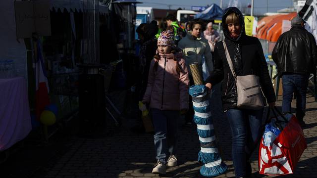 Zatvara se prihvatni centar u Varšavi za ukrajinske izbjeglice