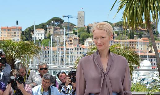 Tilda Swinton spava u kutiji od stakla u muzeju u New Yorku